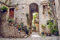 Alte Steinwände der Altstadt